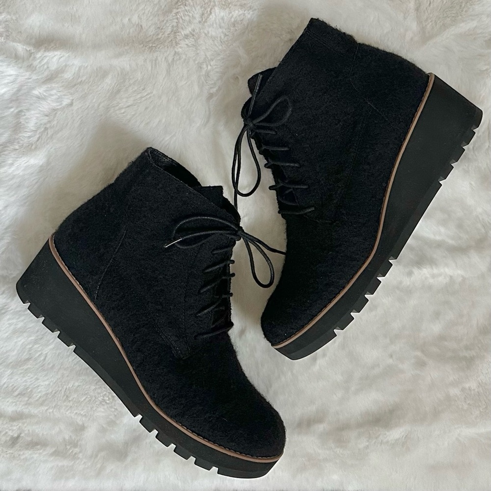 EILEEN FISHER 10 Crew Felted Wool Wedge Booties in Black • Lace Up Ankle Boots - Picture 5 of 16